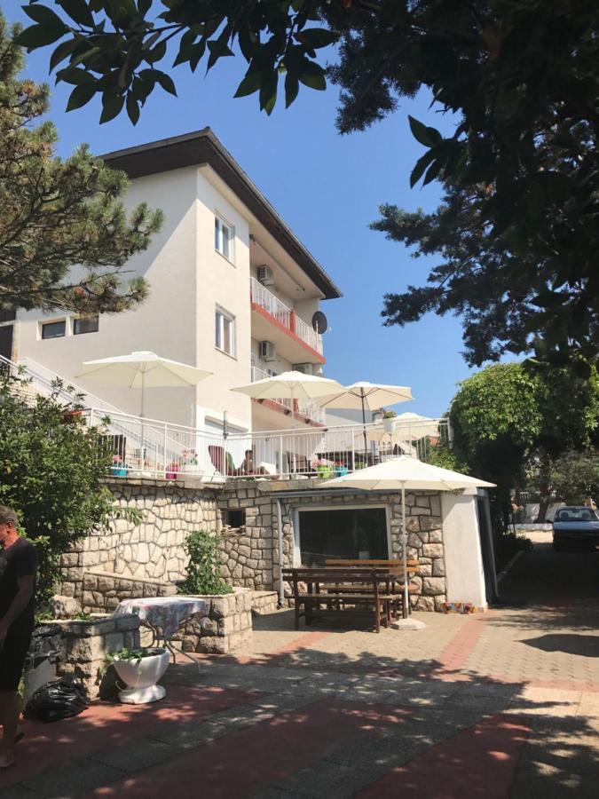 Apartments Tepavac ノヴィ・ヴィノドロスキー エクステリア 写真