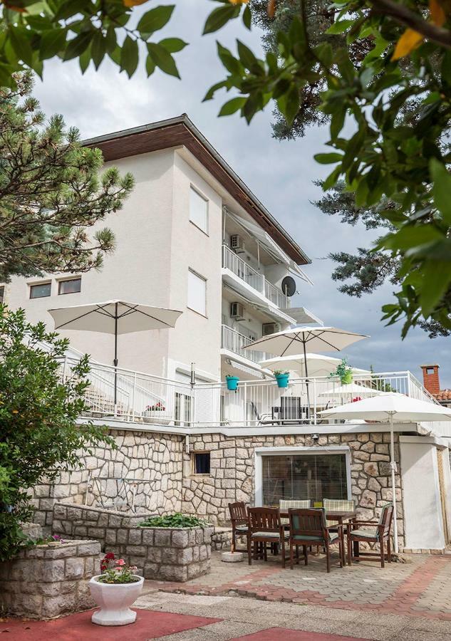Apartments Tepavac ノヴィ・ヴィノドロスキー エクステリア 写真