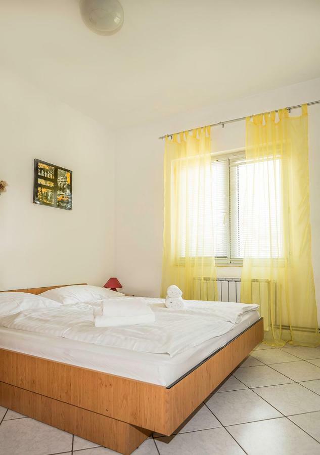 Apartments Tepavac ノヴィ・ヴィノドロスキー エクステリア 写真
